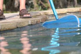 Skimming pool